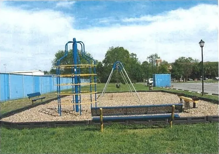 Village Green Apartments — Photo 2