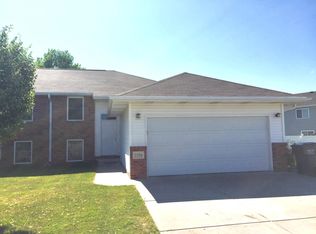 2326 SW Craig Dodge Rd, Lincoln, NE 68522