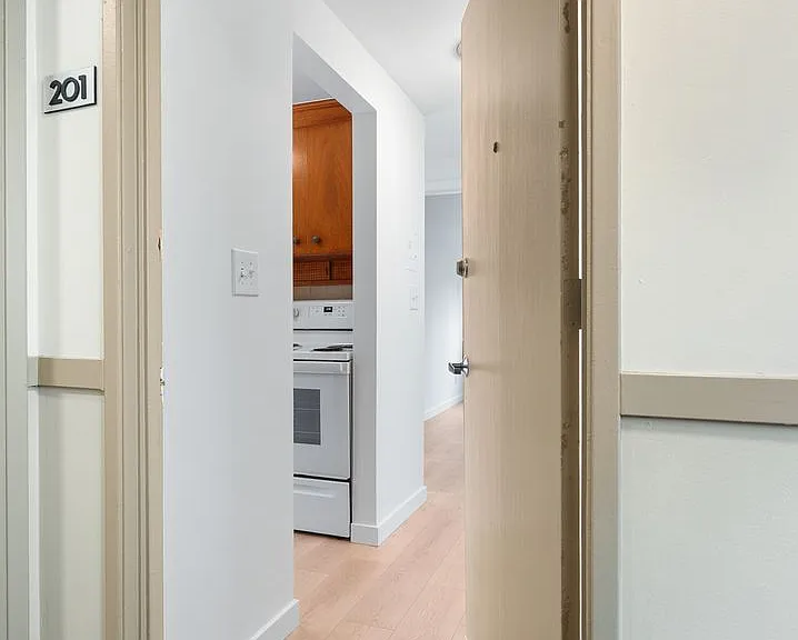 Birch Apartments — Photo 3