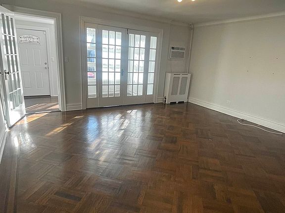 5th image of 2514 37th St #1