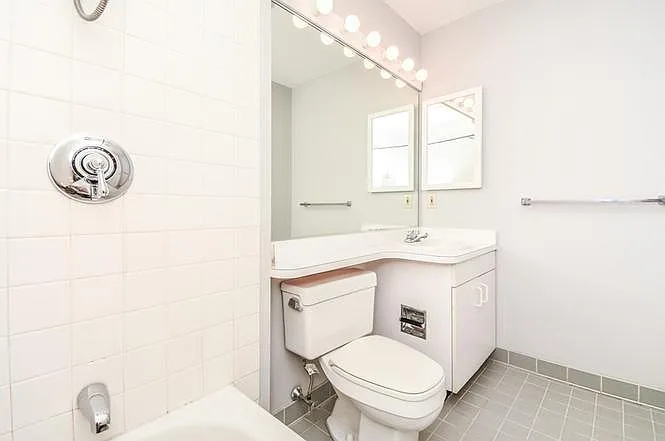 20 Chestnut St #405 — Photo 6