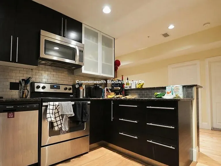 1203 Beacon St #7 — Photo 9