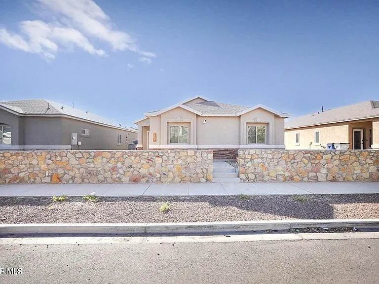 2105 Tim Foster St — Photo 2