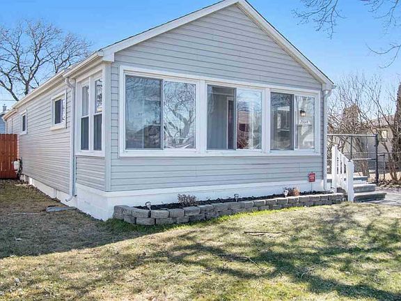 2nd image of 23048 Tawas Ave