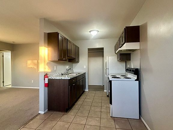 4th image of 4245 Quarry St #1