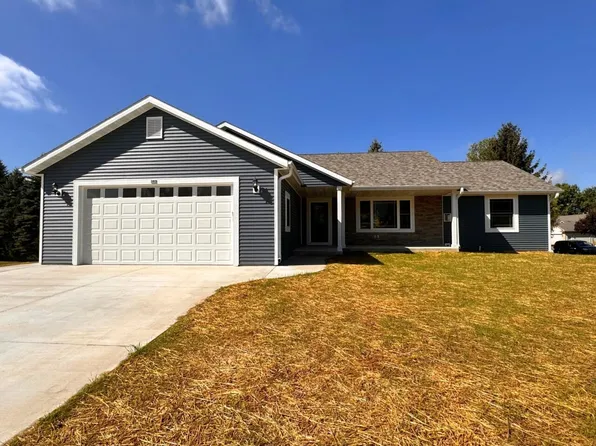 893 Spruce STREET, Hartford, WI 53027