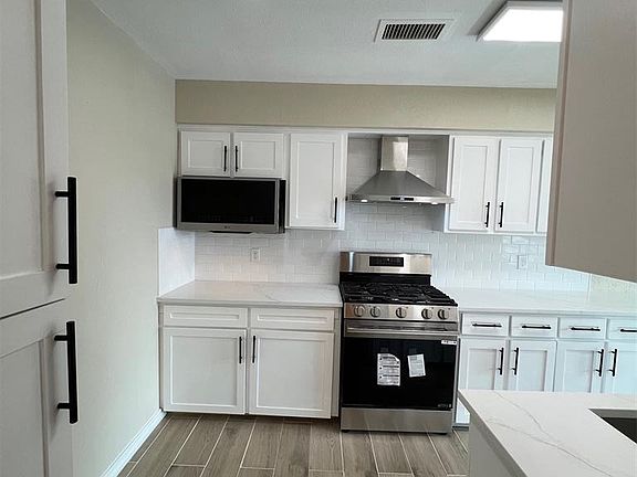 5th image of 2525 NW 62nd St APT 201