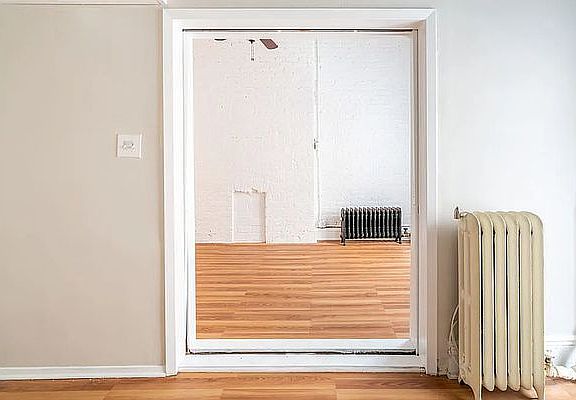 4th image of 47 E 30th St #5