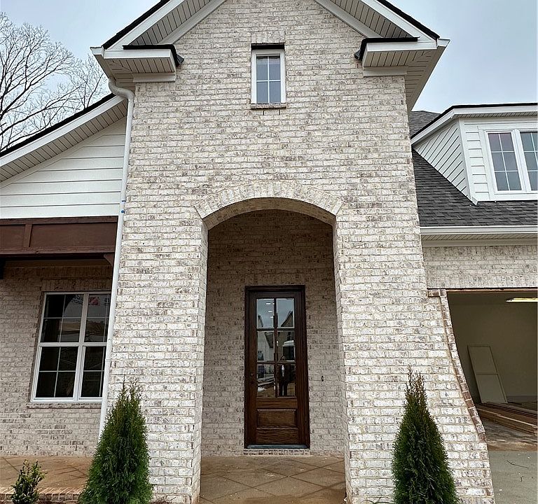 1st image of 38 Kipling Ln