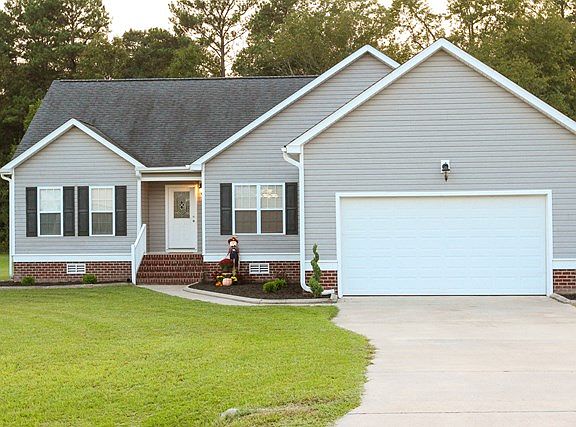 2nd image of 109 Towbridge Ln