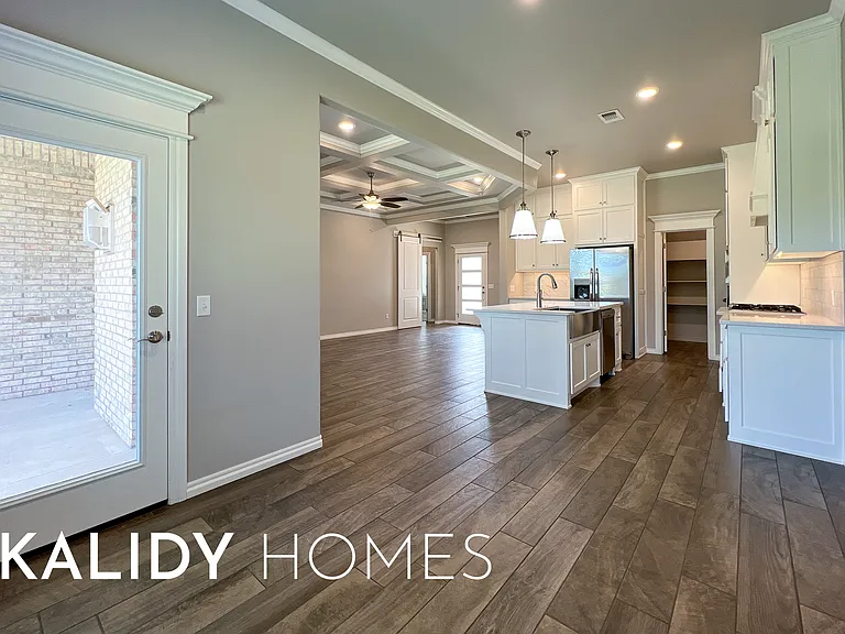 3324 Lola Ct — Photo 40