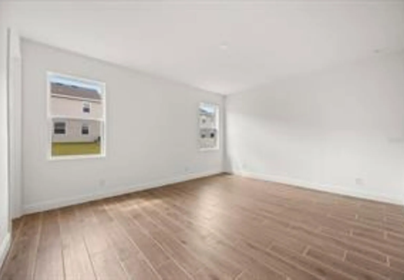 4 bed, 3.0 bath, 2386 sqft, $2,900 — Photo 2