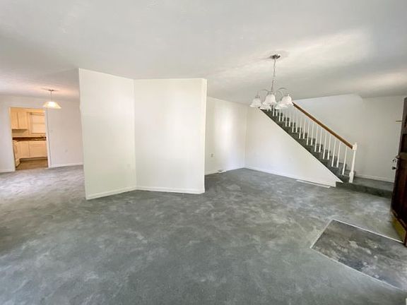 3rd image of 324 Moberly Ave