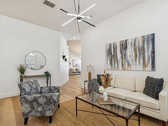 3rd image of 8443 Ridgebrook Cir