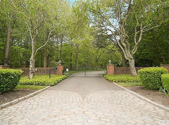 2nd image of 12 Carmen View Dr