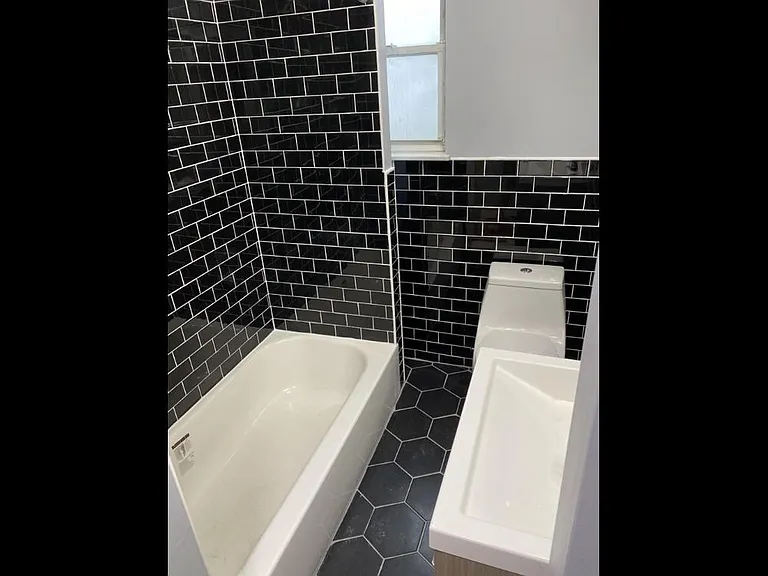 831 Winton St — Photo 9