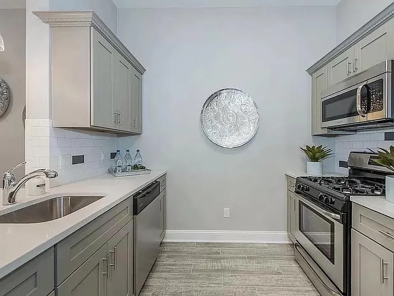 743 Park Ave #301 — Photo 13