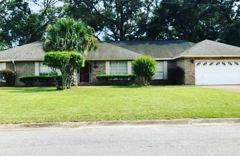 5705 Admiral Doyle Rd — Photo 1