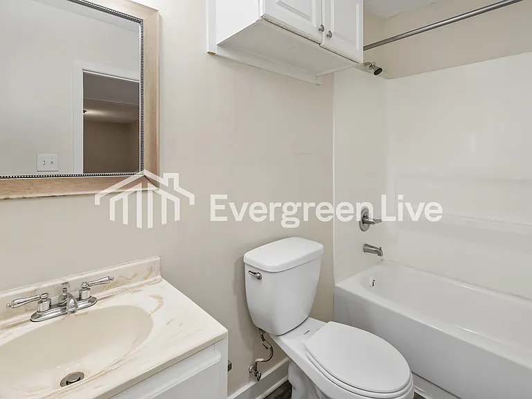 126 Leland St — Photo 10