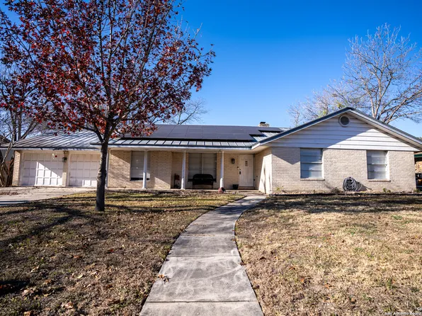 605 Balfour Drive, Windcrest, TX 78239