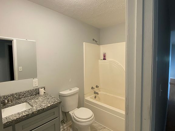 3rd image of 128 Sunny Ln