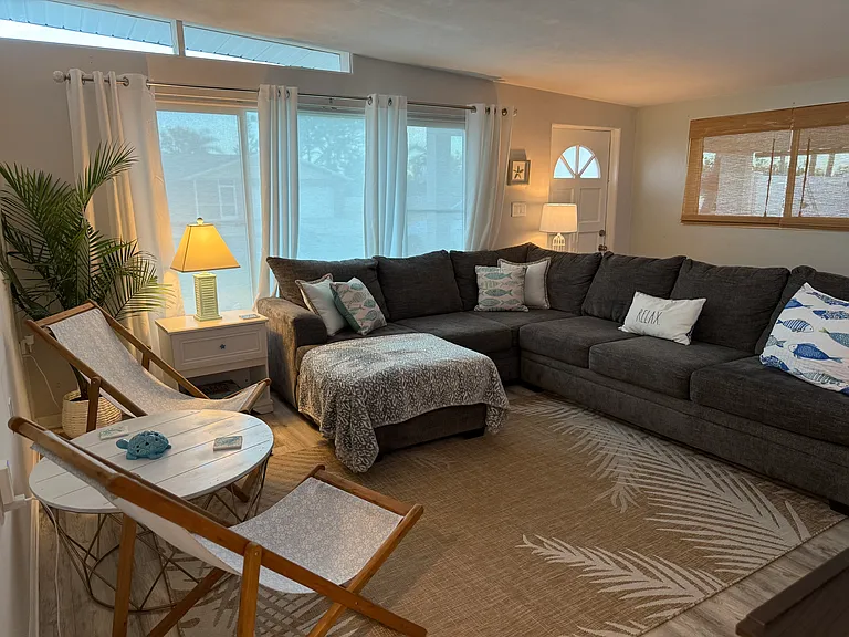 1074 W Baffin Dr — Photo 16