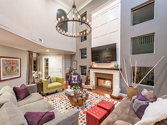 5th image of 1041 Larry Ct