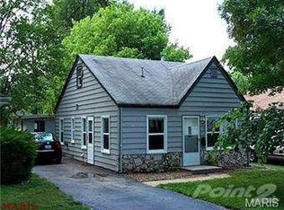 668 Clover Ln, Saint Louis, MO 63126