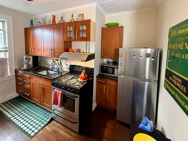 100 Mill St #7 — Photo 1