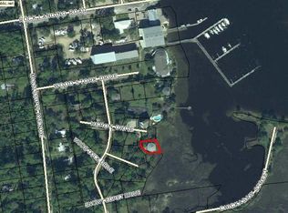 23 Heron Dr, Panacea, FL 32346