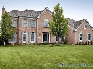 23640 N McGraw Ct, Lake Barrington, IL 60010