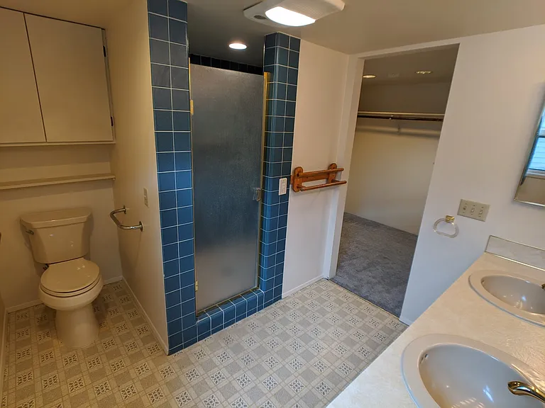 251 Old Schoolhouse Rd — Photo 24