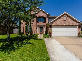 2028 Creek Shore Ln, Pearland, TX 77581
