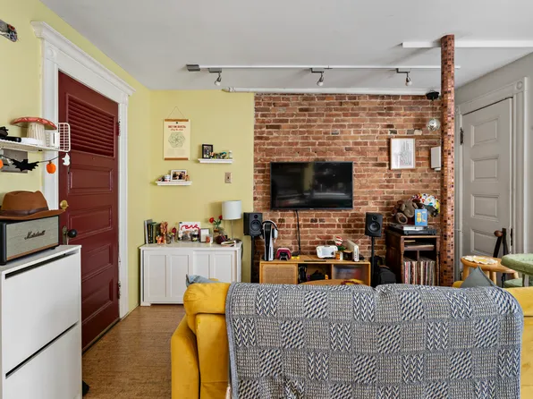 882 Park Place image 32 of 49