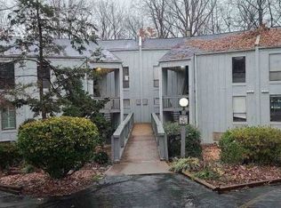 10296 Iron Mill Rd, North Chesterfield, VA 23235