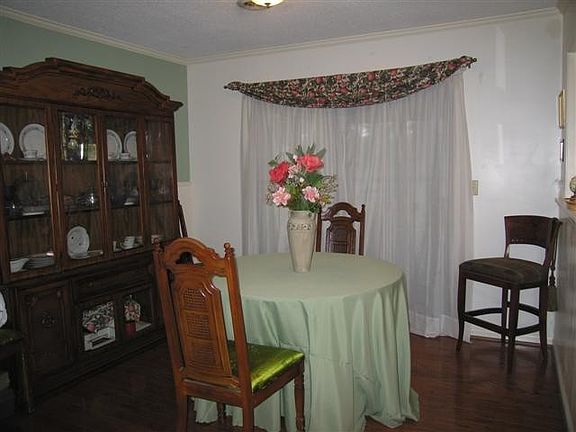 4th image of 759 Knollwood Village
