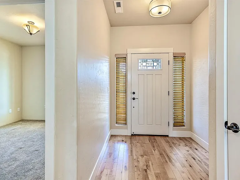 2436 Bridgewater Way — Photo 3