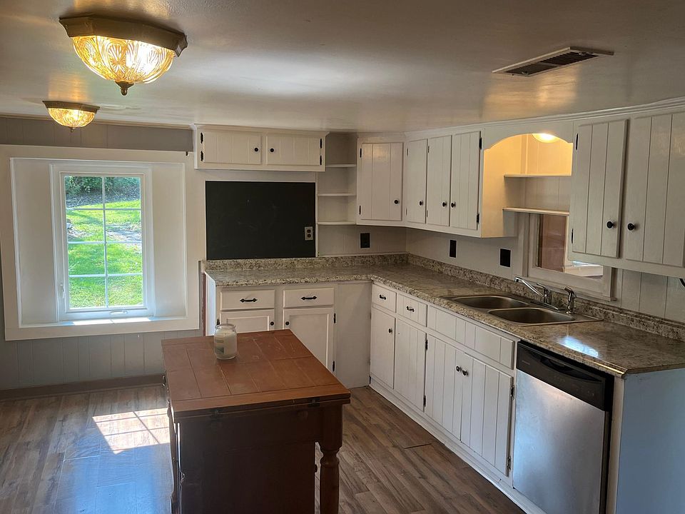 1st image of 37 Bronson Ln