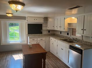 37 Bronson Ln, Sperryville, VA 22740