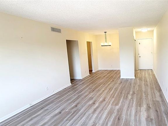 5th image of 727-5840 NE 22nd Way #727