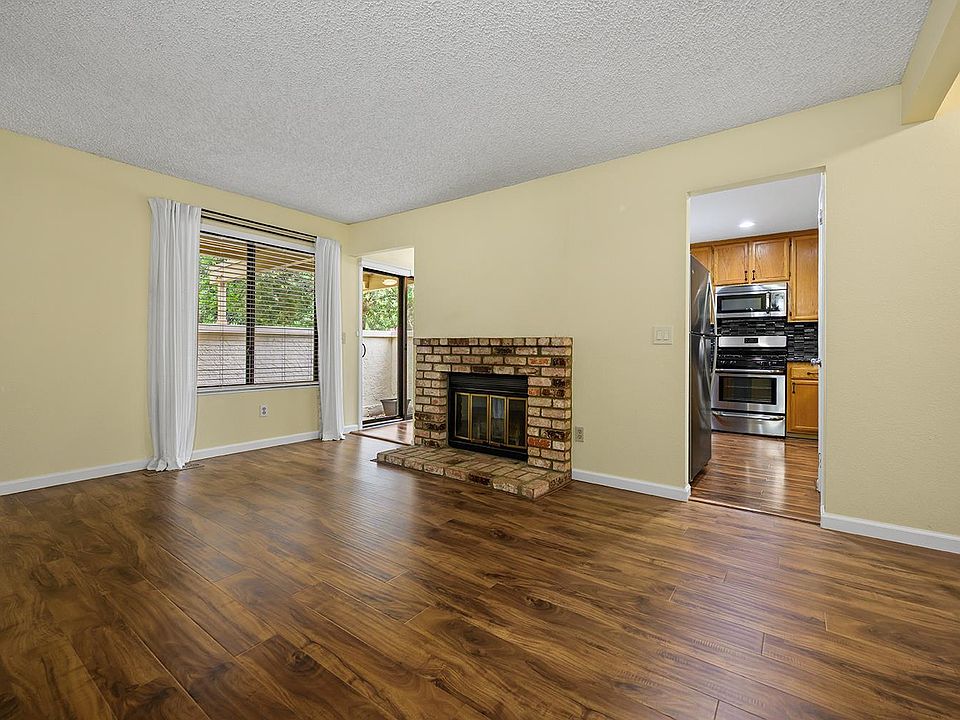 1st image of 126 Park Place Drive