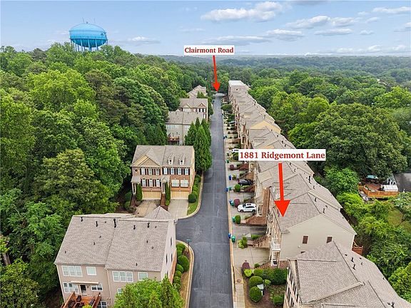 2nd image of 1881 Ridgemont Ln