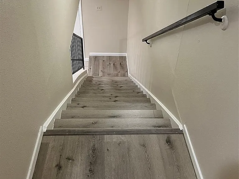 2130 Greenbriar Colony Dr — Photo 10