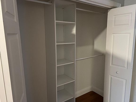 4th image of 1100 Live Oak Ct