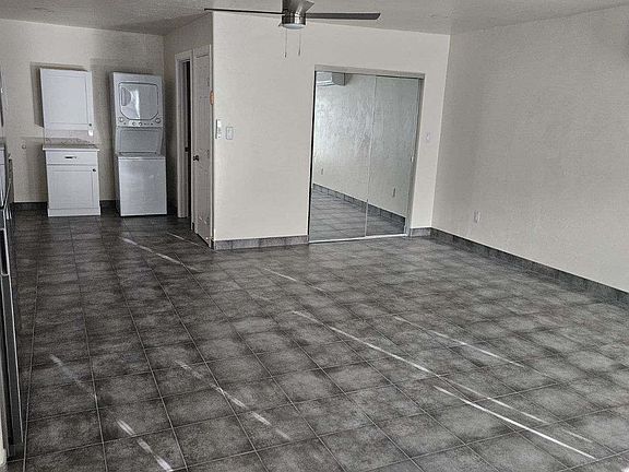 4th image of 5336 Desert Park Ave #B