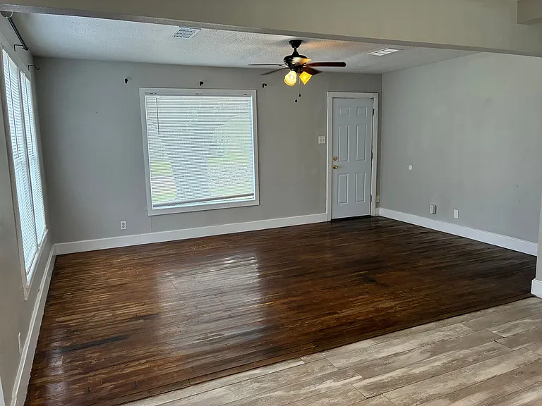 3806 Harvard St — Photo 16