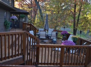 1285 Dunberry Ln, Eagan, MN 55123