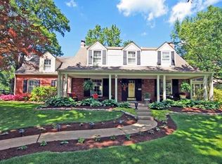 121 Webster Woods Dr, Saint Louis, MO