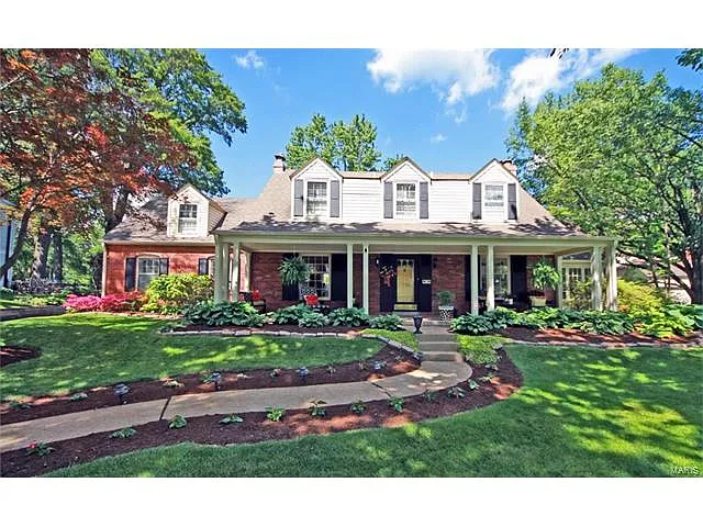 121 Webster Woods Dr photo 1