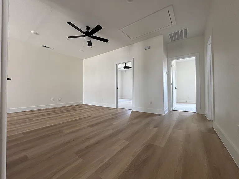 4444 Fatima Dr — Photo 21